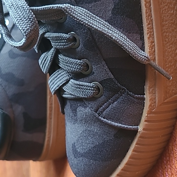 VINTAGE HAVANA Camouflage Sneakers - Picture 10 of 11